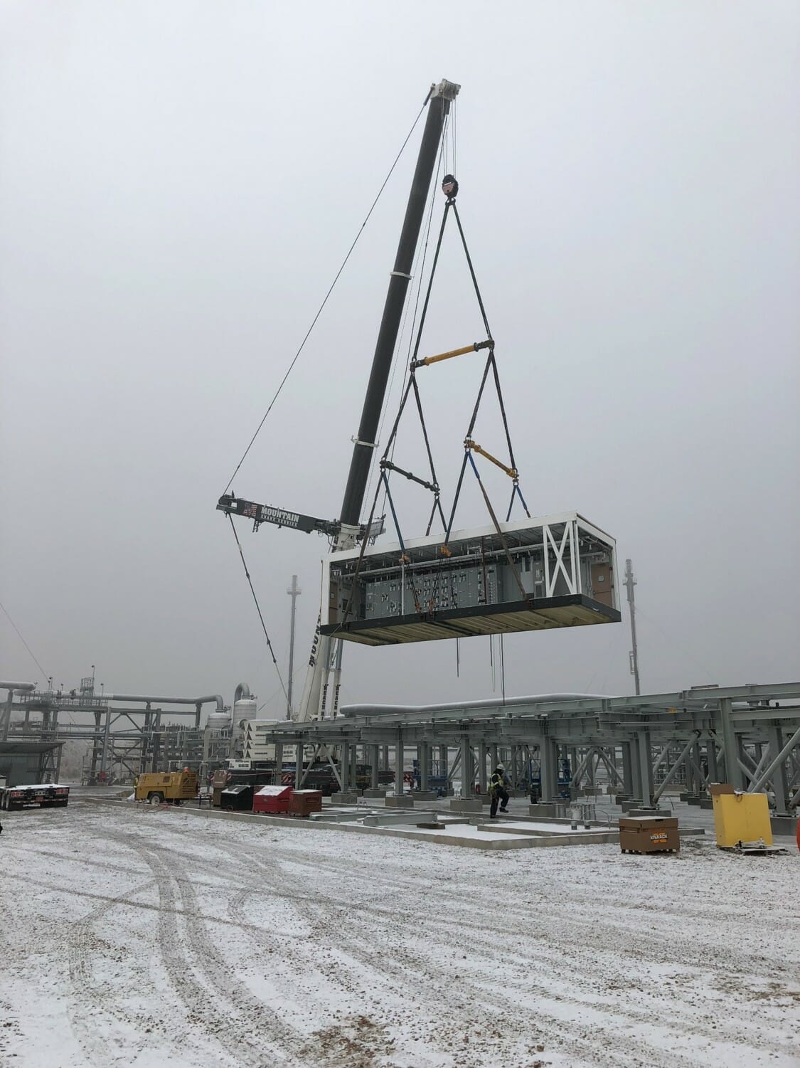 Crane Lifting Pre Engineered Room | Utah Mechanical Equipment Installation Contractor Services | Wollam Construction