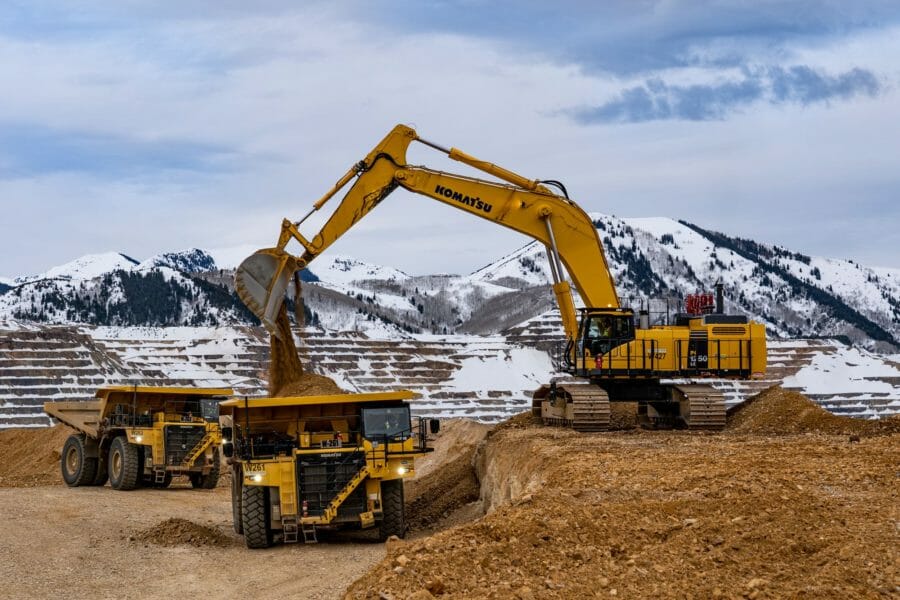 Waste Rock Reclamation with Komatsu and Wollam Construction
