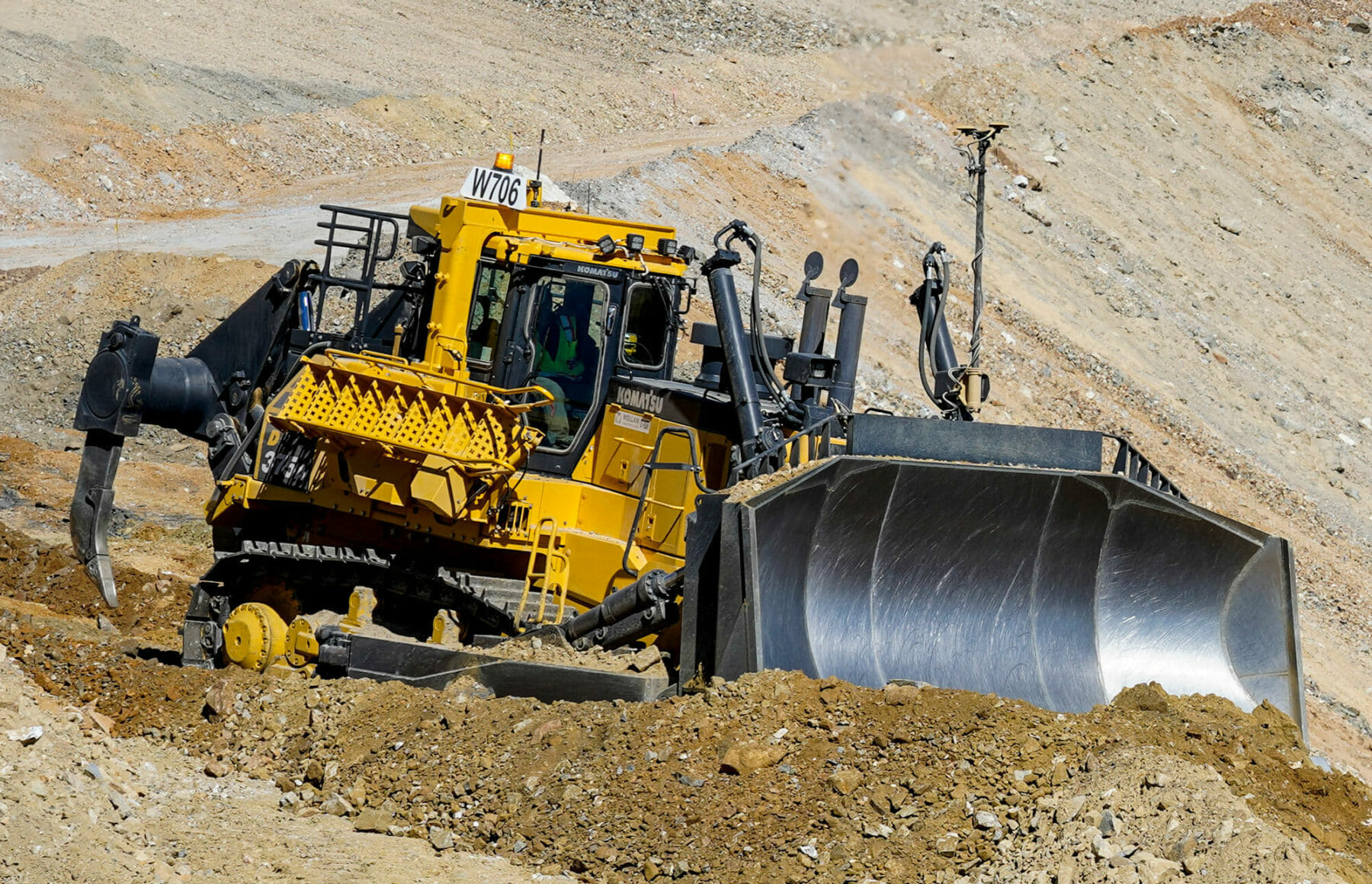 Komatsu and Wollam Construction in Utah | building demolition and reclamation
